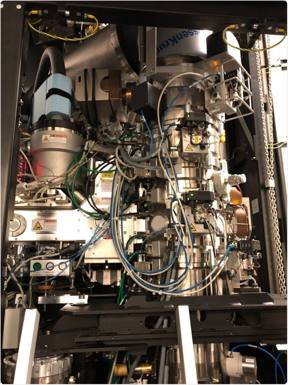 Robust electron microscope provides mechanistic insight into protein degradation