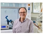 New thin-film microfluidic device to manipulate β-lactoglobulin in milk