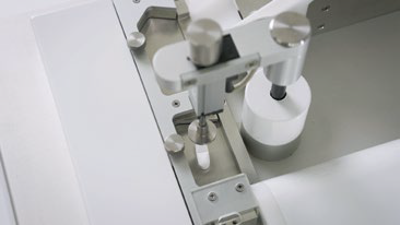 Thickness measurement station