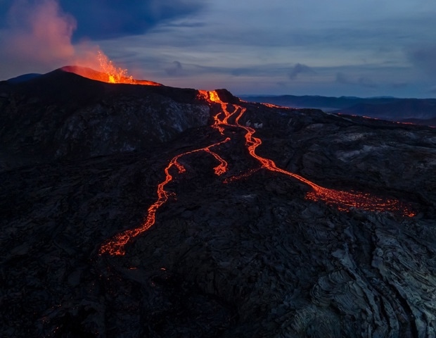 Unveiling the Secrets of Microbial Life on Fresh Lava