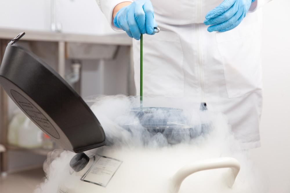 Liquid Nitrogen Tank