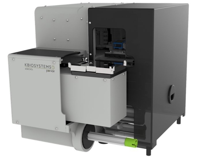 Automated barcode applicator for microplates and Petri dishes