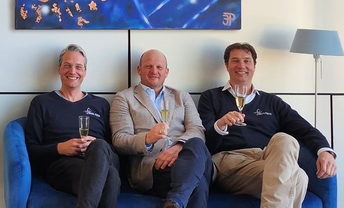 MolGen Acquires Synchron MolGen Acquires Synchron