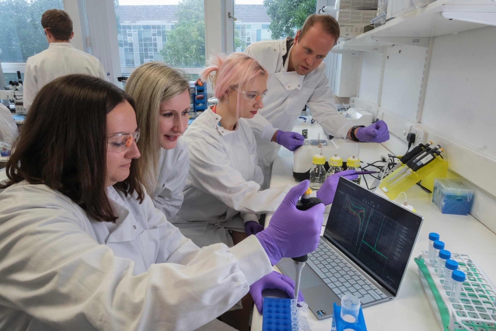 Cytomos Secures £4M to Advance New Approach to Cell Analysis