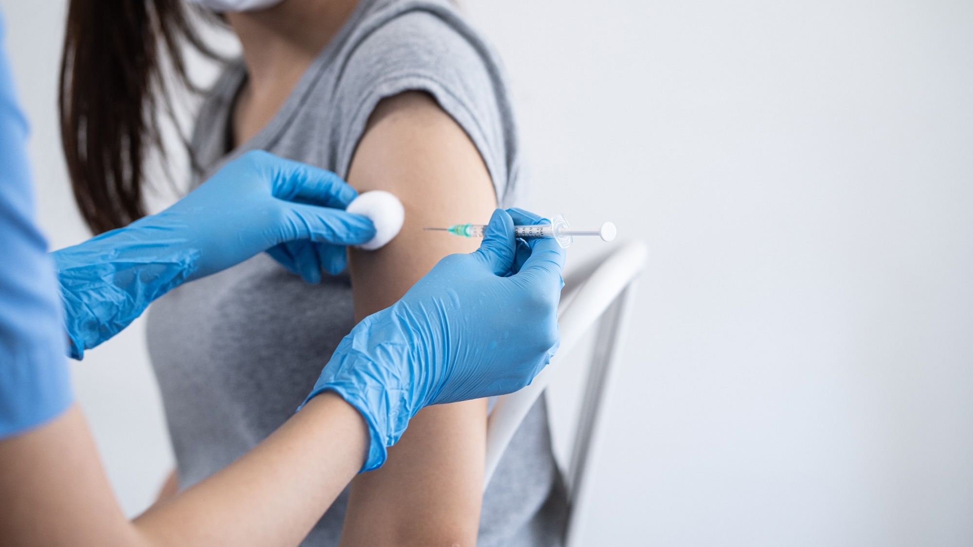 ​​​​​​​Study: Complete substitution with modified nucleotides in self-amplifying RNA suppresses the interferon response and increases potency. Image Credit: KomootP/Shutterstock.com