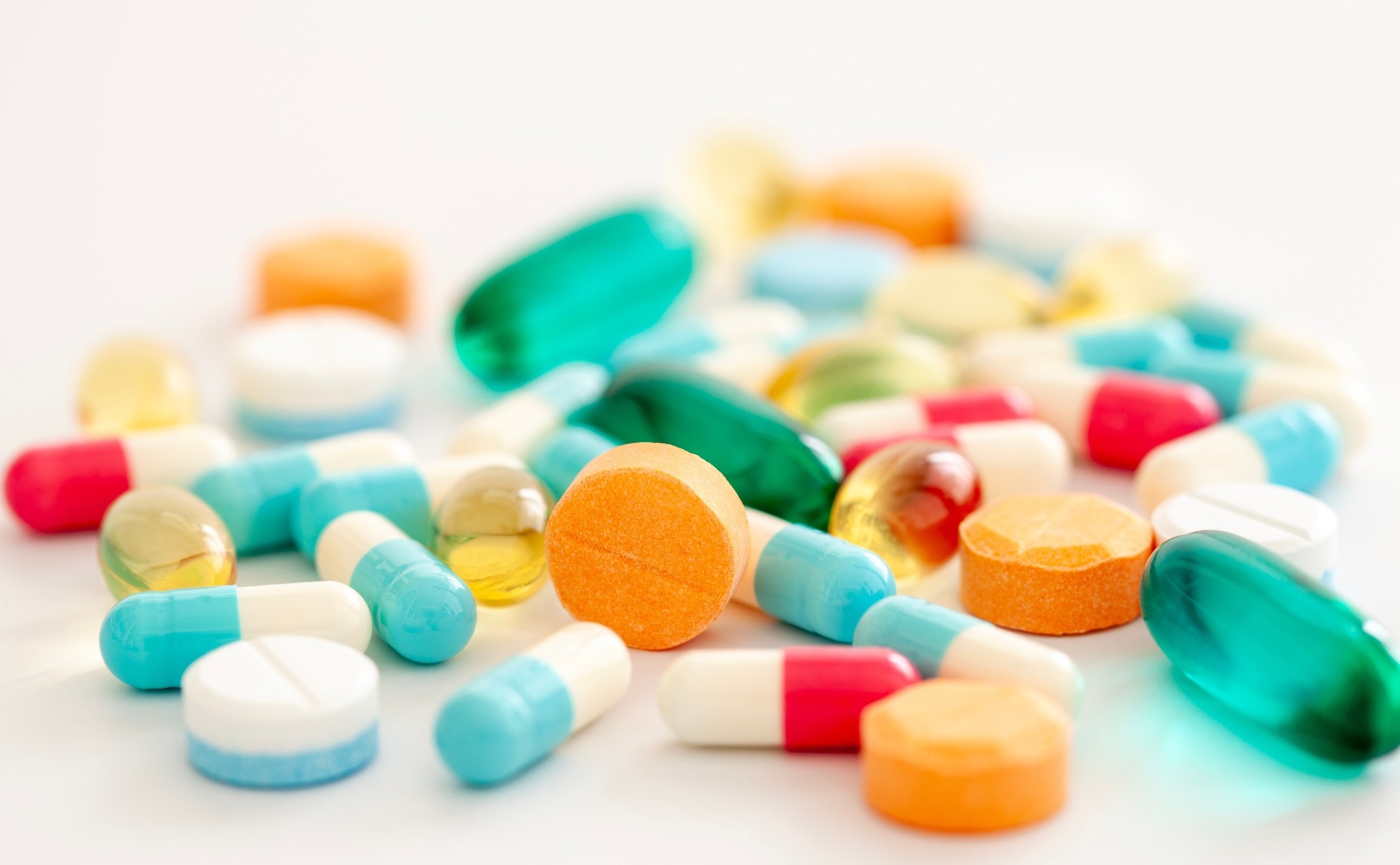 ​​​​​​​Study: The adsorption of drugs on nanoplastics has severe biological impact. Image Credit: BigKhem/Shutterstock.com